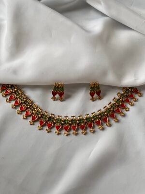 SR 109 - 2 - RED NECKLACE