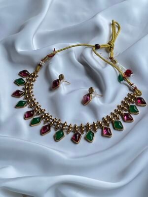 SR 148 MULTI COLOR STONE NECKLACE